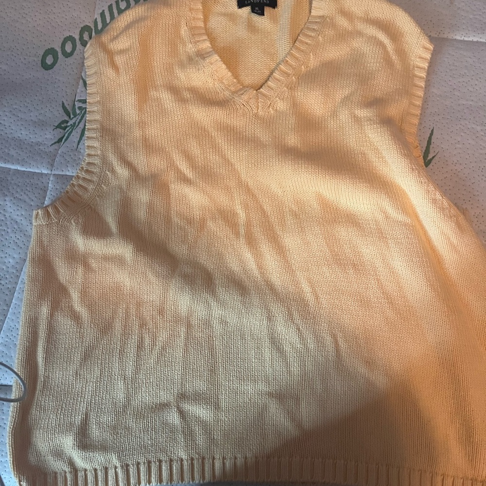 Lands' End Boy's XL 18-20 V-Neck Sweater Vest in Yellow